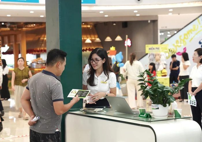 Tạo điều kiện để doanh nghiệp tiếp cận vốn tín dụng là một trong những yêu cầu đặt ra nhằm khơi thông nguồn lực cho tăng trưởng kinh tế. Ảnh: Vietcombank