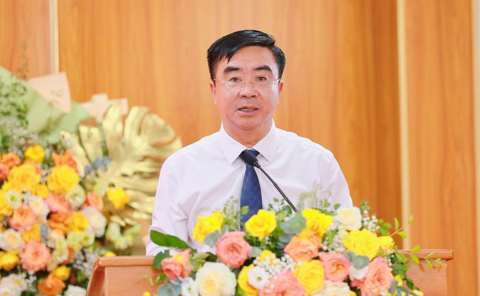 Bí thư Đảng ủy, Chủ tịch HĐND phường Khương Đình Võ Đăng Dũng phát biểu tại hội nghị. Ảnh: Hồng Thái
