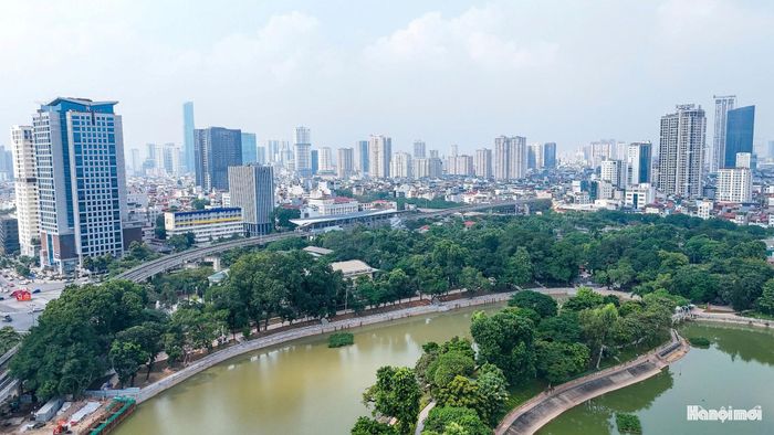 Việc điều chỉnh quy hoạch được kỳ vọng tạo diện mạo mới cho Công viên Thủ Lệ, đồng thời giữ gìn chức năng cốt lõi của một không gian xanh, mặt nước, vui chơi giải trí và vườn thú đặc thù giữa lòng Hà Nội. Từ cảnh quan hiện hữu đến định hướng quy hoạch mới, yêu cầu đặt ra là phát huy giá trị sinh thái, văn hóa và lịch sử, để công viên tiếp tục là điểm đến gần gũi với người dân Thủ đô trong tương lai.