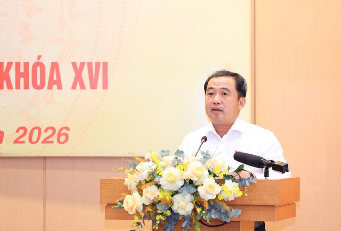 Bí thư Thành ủy, Trưởng đoàn đại biểu Quốc hội thành phố Hà Nội Trần Đức Thắng phát biểu kết luận buổi làm việc.