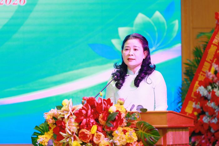Phó Bí thư Thường trực Đảng ủy phường Thanh Xuân Trần Thị Thu Hà phát biểu tại chương trình. Ảnh: Tùng Lâm