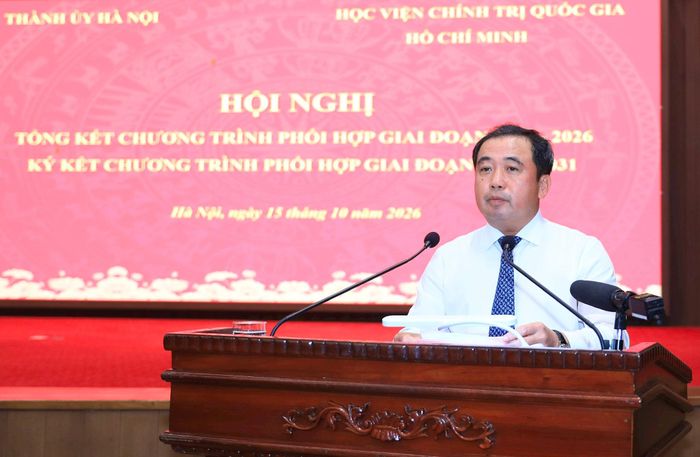 Bí thư Thành ủy Hà Nội Trần Đức Thắng phát biểu tại hội nghị. Ảnh Quang Thái