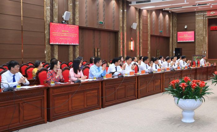 Các đại biểu dự hội nghị. Ảnh Quang Thái