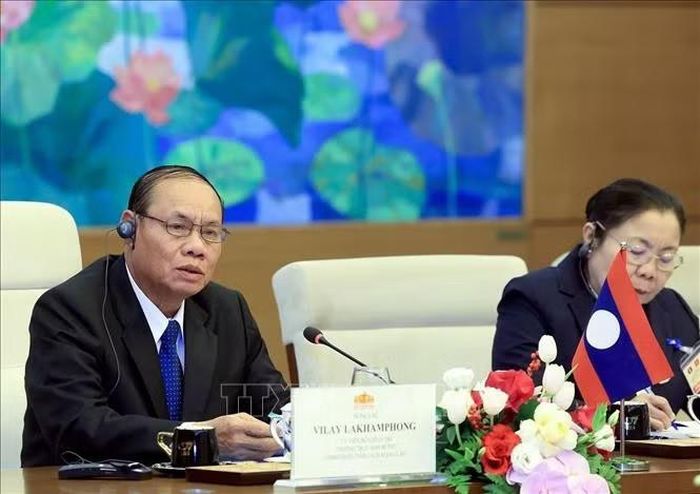 Thường trực Ban Bí thư Trung ương Đảng Nhân dân Cách mạng Lào phát biểu. Ảnh: TTXVN
