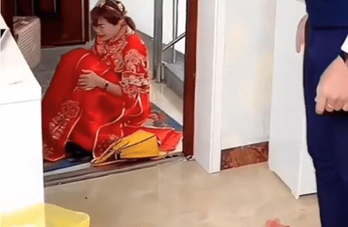 Thái độ của cô khiến bố mẹ chồng không hài lòng, trong khi chú rể rơi vào tình thế khó xử. Ảnh minh họa