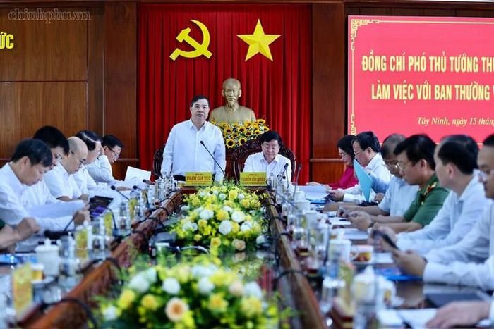 Phó Thủ tướng Thường trực Phạm Gia Túc phát biểu tại buổi làm việc với Ban Thường vụ Tỉnh ủy Tây Ninh. Ảnh: chinhphu.vn/Phương Nguyên