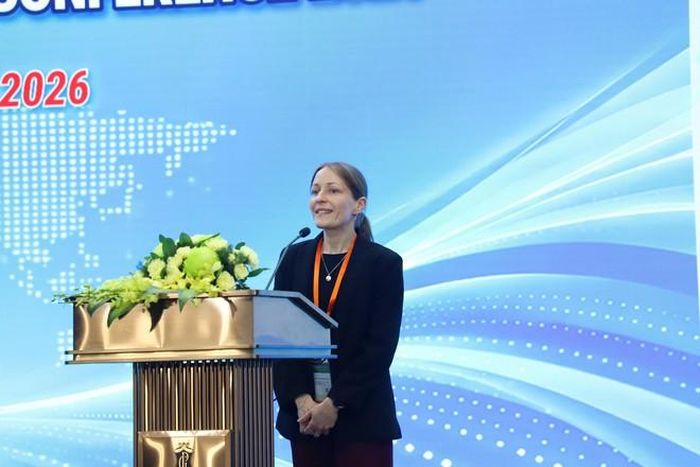 Các chuyên gia trình bày tham luận tại hội nghị. Ảnh: Thanh Hoàn