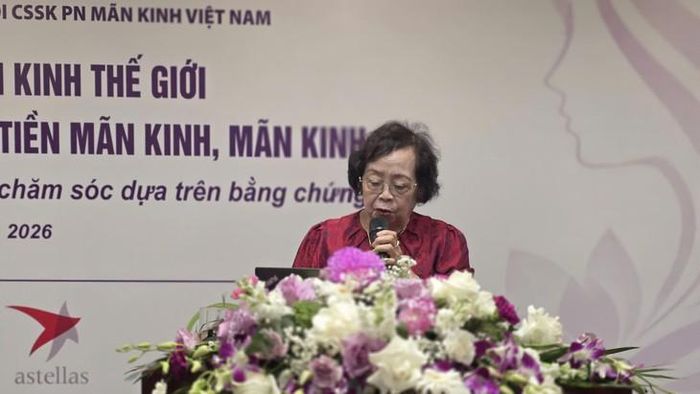 GS.TS Trần Thị Phương Mai, Chủ tịch Hội Chăm sóc sức khỏe phụ nữ mãn kinh Việt Nam. Ảnh: T.H