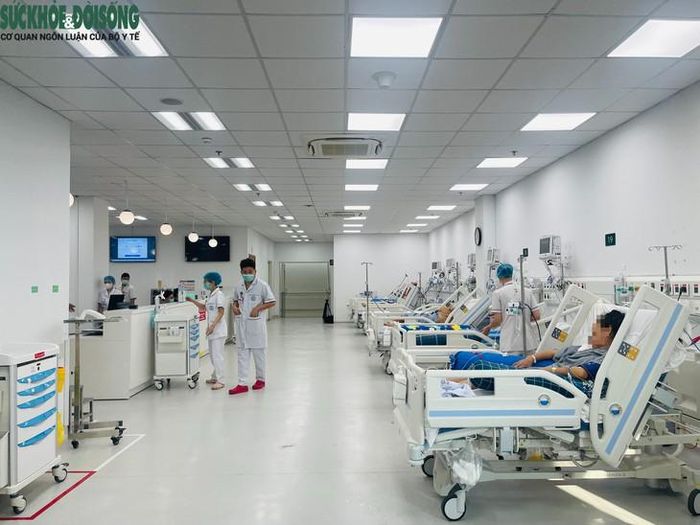 Bên trong Phòng Cấp cứu tại Bệnh viện Bạch Mai cơ sở Ninh Bình. Ảnh: Đức Sơn