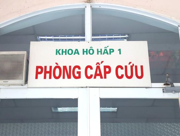 Phụ huynh tuyệt đối không tự mua thuốc điều trị khi chưa có chỉ định của bác sĩ. Ảnh: P.Thương.