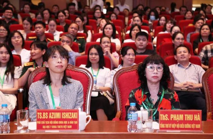 Các đại biểu trong nước và quốc tế tham dự hội thảo. Ảnh: N.Phương