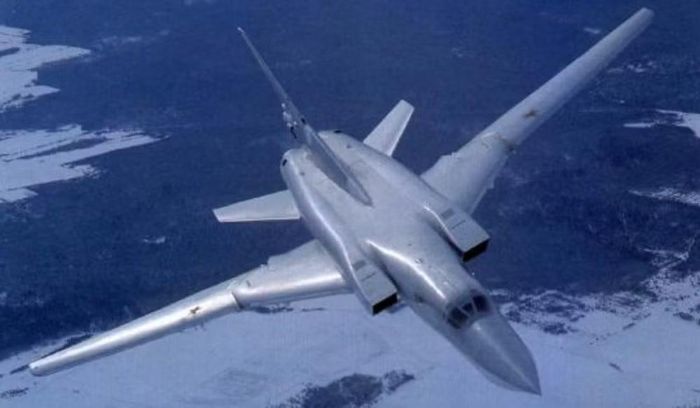 Vì vậy, Tu-22M3M không phải một oanh tạc cơ hoàn toàn mới. Đây là cách Nga kéo dài vòng đời của một dòng máy bay đã phục vụ nhiều thập niên bằng việc thay đổi sâu các hệ thống bên trong.