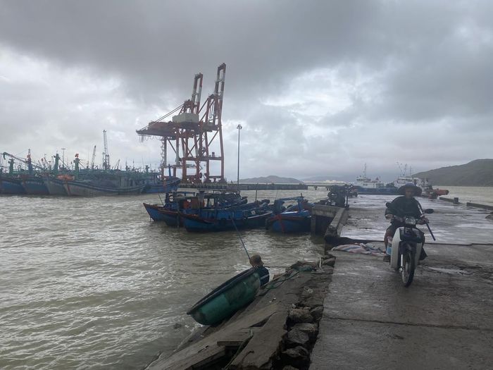 Ảnh trưng bày tại triển lãm của các tác giả: Nicolas Cornet, Vũ Khôi Nguyên và Alexis Chaigneau do Ban tổ chức cung cấp.