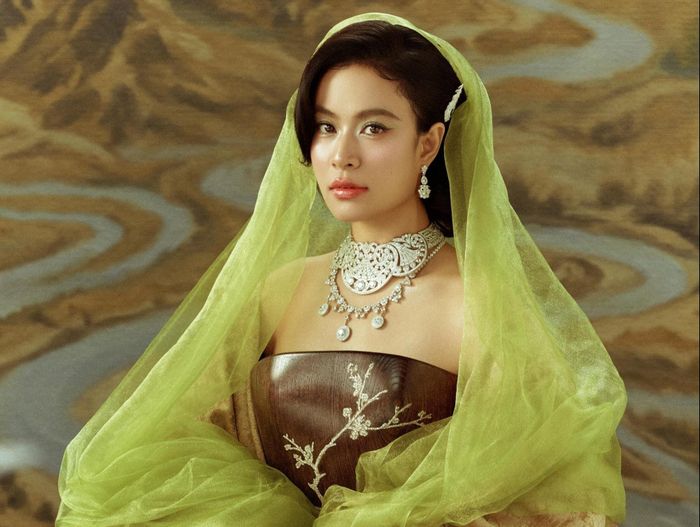 Hoàng Thùy Linh trở lại sau thời gian dài vắng bóng. Ảnh: FBNV.