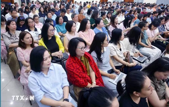  Đảng viên thuộc Đảng bộ Thông tấn xã Việt Nam tham dự Hội nghị trực tuyến tại điểm cầu trụ sở Thông tấn Quốc gia (5 Lý Thường Kiệt, Hà Nội). Ảnh: Phạm Kiên/TTXVN. 