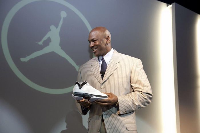  Di sản của Michael Jordan không đủ để thu hút khách hàng trẻ. Ảnh: WireImage. 