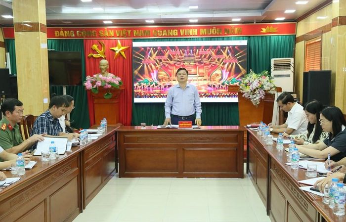 Phó Chủ tịch UBND tỉnh Hưng Yên Phạm Văn Nghiêm chủ trì cuộc họp tổ chức Lễ hội chùa Keo