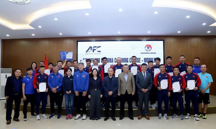 Giai đoạn 2022-2026, VFF tổ chức hơn 80 khóa học và hội thảo chuyên môn