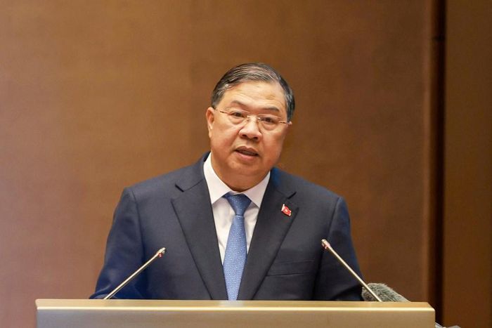 Phó Thủ tướng Thường trực Chính phủ Phạm Gia Túc đã trình bày chuyên đề về tình hình phát triển kinh tế-xã hội, thực hiện ngân sách nhà nước năm 2026; dự kiến kế hoạch phát triển kinh tế-xã hội, dự toán ngân sách nhà nước năm 2027