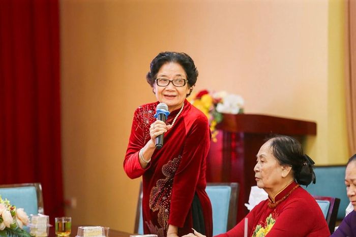 Huyền thoại bơi lội Việt Nam, bà Vũ Thị Sen xúc động nhớ lại những năm tháng tập luyện gian khó thời chiến