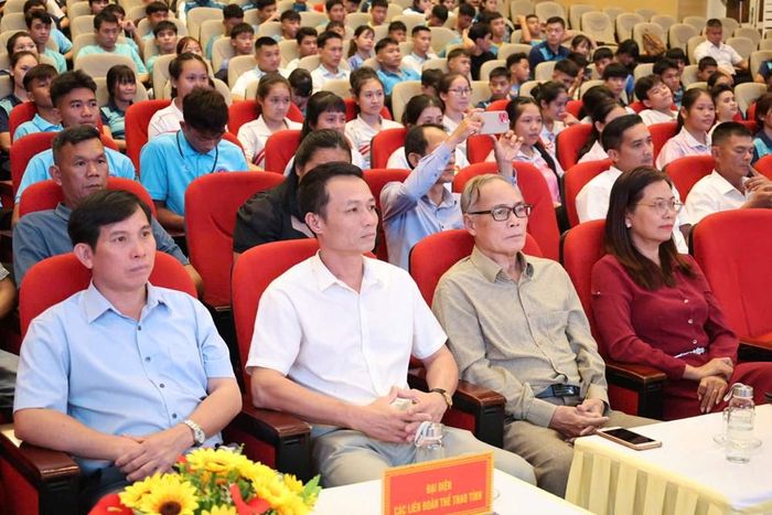 Các đại biểu tham dự lễ