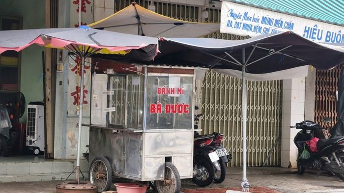 Bánh mì Bà Được trên đường Duy Tân, phường Cẩm Thành, liên quan vụ nghi ngộ độc thực phẩm tại Quảng Ngãi