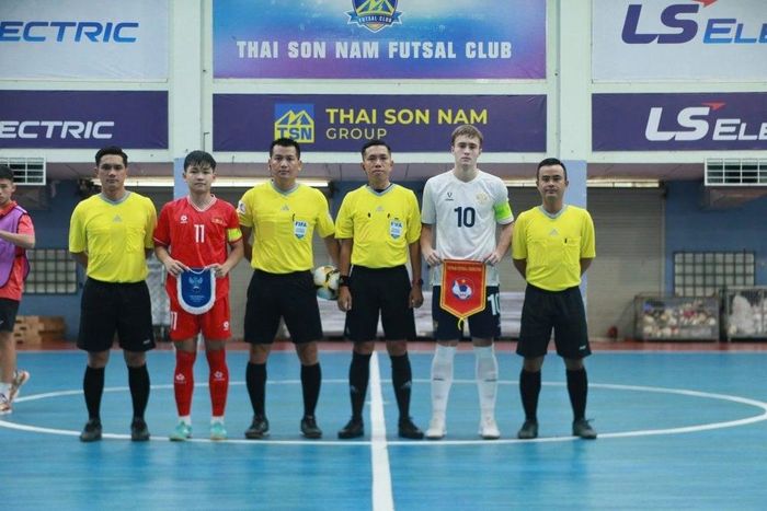 Trọng tài FIFA futsal Việt Nam điều hành giao hữu quốc tế