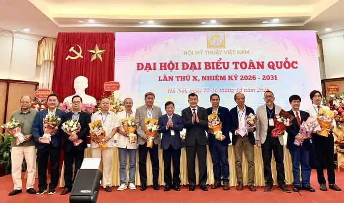 Ra mắt Ban chấp hành Hội Mỹ thuật Việt Nam khóa X, nhiệm kỳ 2026-2031. Ảnh: Phương Lan - TTXVN