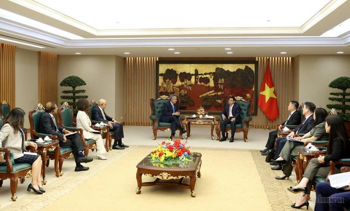 Phó Thủ tướng Nguyễn Văn Thắng đánh giá cao việc Citibank luôn duy trì hoạt động ổn định, an toàn, hiệu quả và chấp hành tốt các quy định pháp luật của Việt Nam - Ảnh chinhphu.vn/Đức Tuân