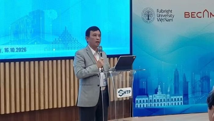 Giáo sư, Tiến sĩ Nguyễn Kỳ Phùng, Trưởng Ban Quản lý Khu Công nghệ cao Thành phố Hồ Chí Minh phát biểu tại sự kiện. (Ảnh: CAO TÂN)