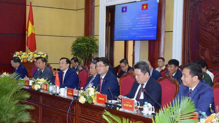 Đồng chí Nguyễn Hồng Thái, Ủy viên Trung ương Đảng, Bí thư Thành ủy Bắc Ninh tiếp và làm việc với Đoàn. (Ảnh: XM)