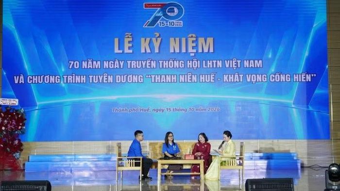 Tiếp nối truyền thống, tuổi trẻ Huế hôm nay mang theo niềm tự hào và trách nhiệm, biến khát vọng thành hành động, góp sức dựng xây quê hương. (Ảnh: Th.Trang)