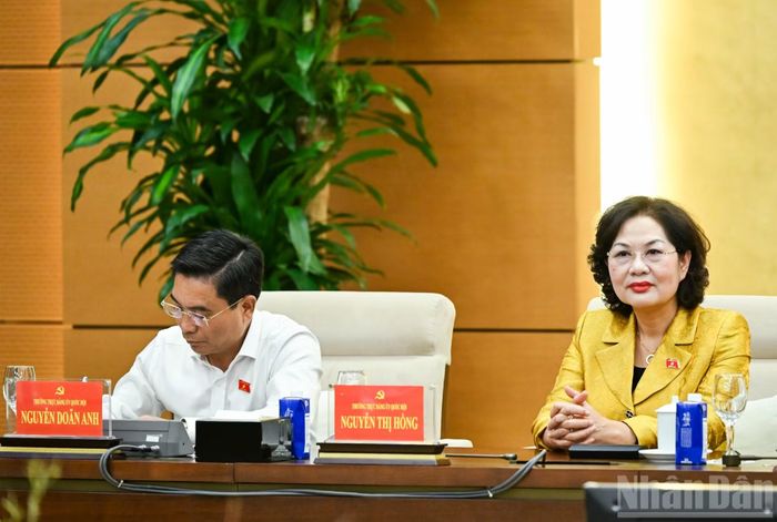 Các đồng chí Thường trực Đảng ủy Quốc hội, Phó Chủ tịch Quốc hội dự hội nghị. (Ảnh: DUY LINH)