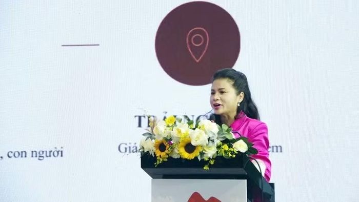 Bà Lê Hoàng Diệp Thảo, Nhà sáng lập và Tổng Giám đốc King Coffee phát biểu tại hội thảo. (Ảnh: LƯƠNG TÙNG)