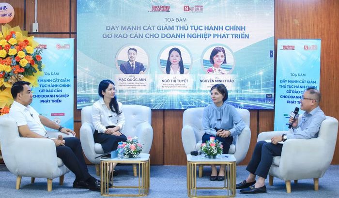 Quang cảnh phiên thảo luận mở tại tọa đàm. (Ảnh: Ban Tổ chức)