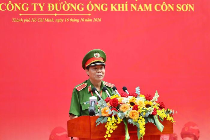 Thiếu tướng Nguyễn Thanh Hưởng, Phó Giám đốc Công an Thành phố Hồ Chí Minh phát biểu tại buổi diễn tập. (Ảnh: TRỌNG ANH)