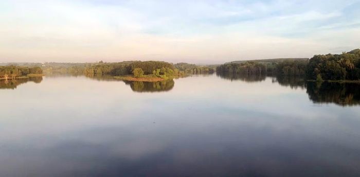 Hồ nước ở xã Xuân Sơn, Thành phố Hồ Chí Minh.