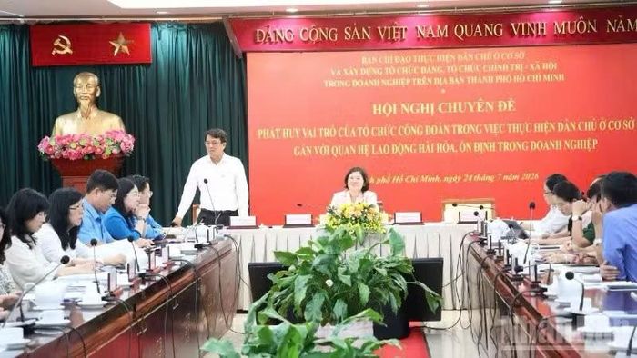 Hội nghị chuyên đề phát huy vai trò của tổ chức Công đoàn trong thực hiện dân chủ ở cơ sở do Ban Chỉ đạo thực hiện dân chủ ở cơ sở và xây dựng tổ chức chính trị-xã hội trong doanh nghiệp trên địa bàn Thành phố Hồ Chí Minh tổ chức. (Ảnh: VƯƠNG LÊ)