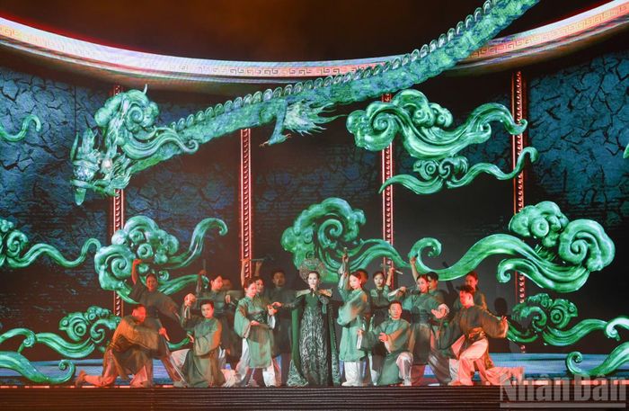 Với chủ đề “Dòng chảy Thương hiệu Việt”, Lễ công bố năm 2026 không chỉ tôn vinh những doanh nghiệp, sản phẩm tiêu biểu mà còn nhấn mạnh quá trình tích lũy giá trị lâu dài.