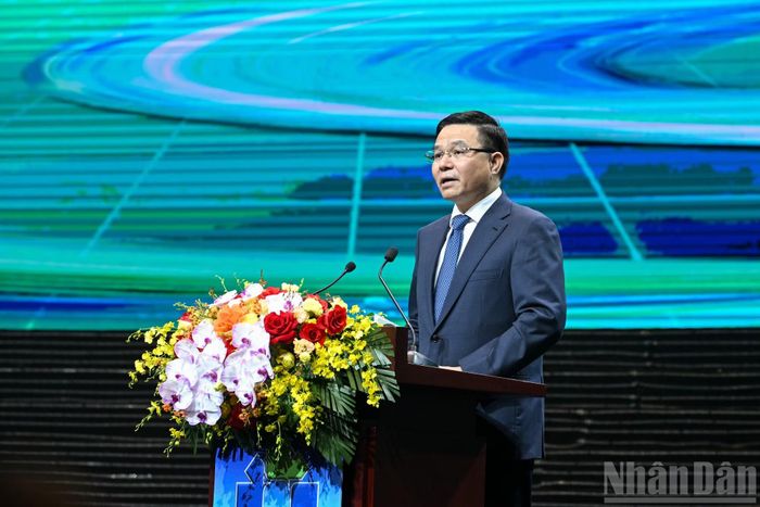 Bộ trưởng Công thương Lê Mạnh Hùng phát biểu tại Lễ công bố sản phẩm đạt Thương hiệu quốc gia Việt Nam lần thứ 10 - năm 2026.