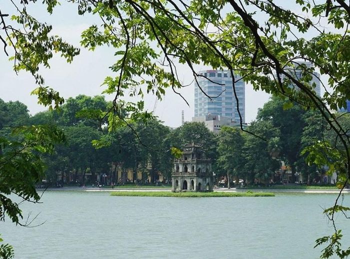 Thời tiết hôm nay (16-10): Bắc Bộ có mây, có mưa vài nơi, sáng sớm có nơi có sương mù, ngày nắng, gió nhẹ. Ảnh minh họa: petrotimes.vn