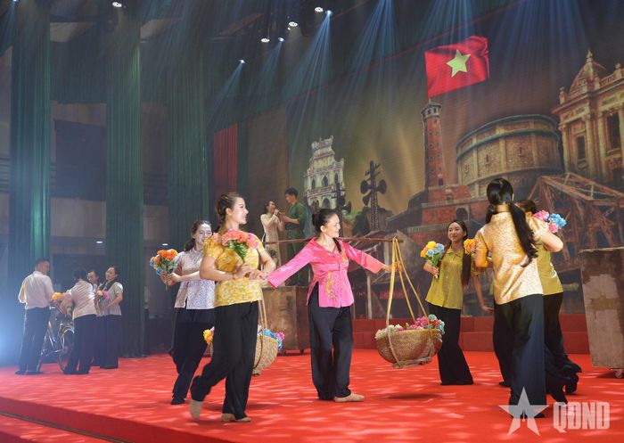Tiết mục nghệ thuật biểu diễn tại hội nghị gặp mặt. 
