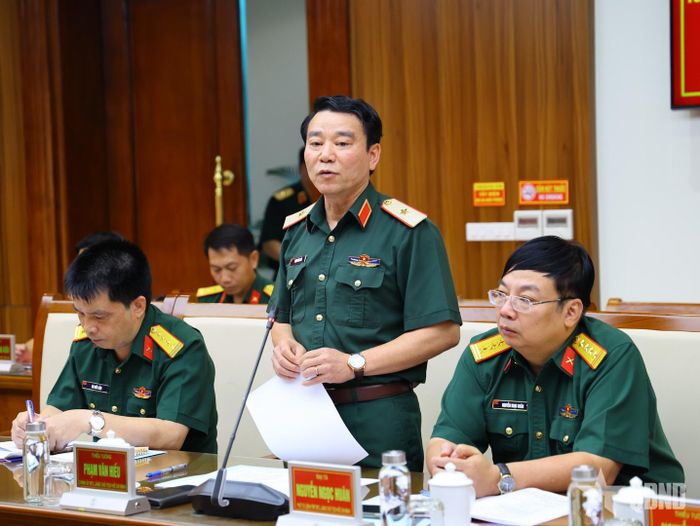 Các đại biểu phát biểu tại hội nghị. 