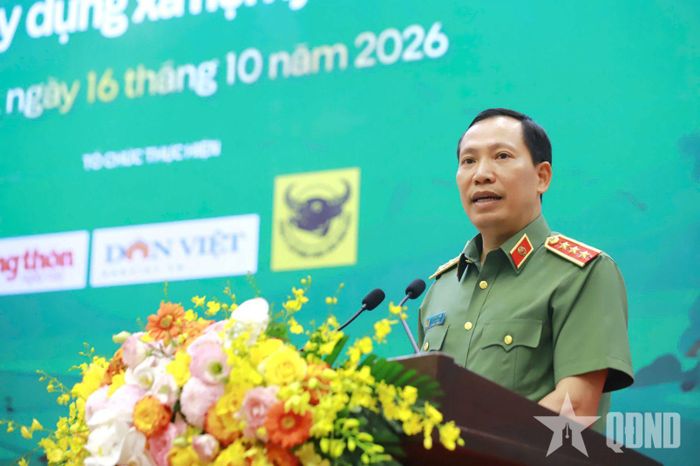 Thượng tướng Lê Văn Tuyến, Ủy viên Trung ương Đảng, Thứ trưởng Bộ Công an phát biểu bế mạc diễn đàn. Ảnh: PHẠM HƯNG