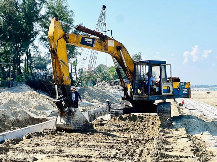 Lãnh đạo thành phố yêu cầu doanh nghiệp phải cam kết thi công hoàn thành 100% các hạng mục còn lại vào ngày 30-11-2026. Ban Quản lý dự án ĐTXD các công trình giao thông và nông nghiệp thành phố cho biết, đang đôn đốc và yêu cầu Công ty TNHH Thanh Tiến tập trung nguồn lực để thi công; nhìn chung các hạng mục sẽ hoàn thành trong tháng 11-2026.