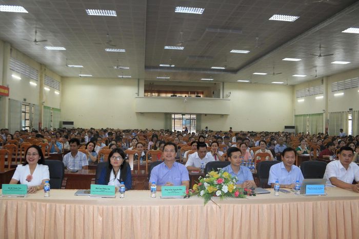  Đại biểu tham dự hội nghị 