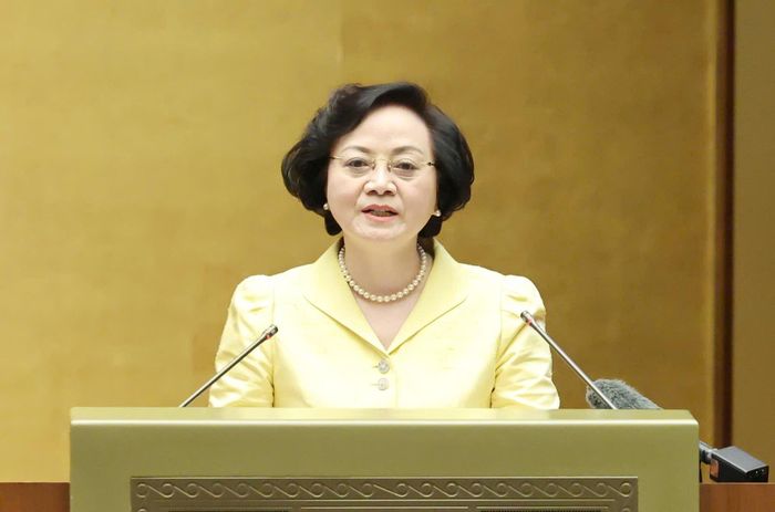 Phó Thủ tướng Phạm Thị Thanh Trà truyền đạt chuyên đề về thu hút, trọng dụng nhân tài. Ảnh: QUANG PHÚC