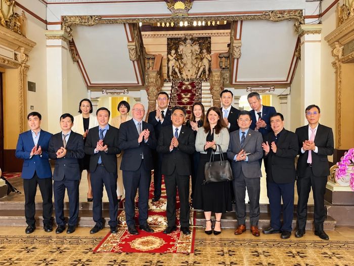  Các đại biểu chụp ảnh lưu niệm. Ảnh: PHƯƠNG NAM 