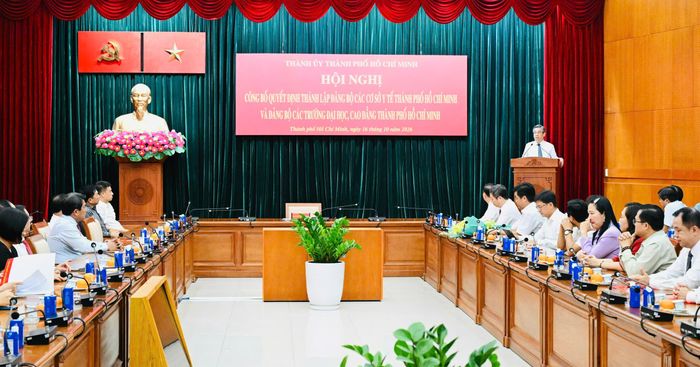  Đồng chí Nguyễn Phước Lộc phát biểu giao nhiệm vụ. Ảnh: VIỆT DŨNG 