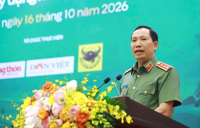  Thượng tướng Lê Văn Tuyến, Thứ trưởng Bộ Công an phát biểu tại diễn đàn, chiều 16-10. Ảnh: PHẠM HƯNG 